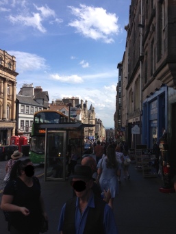 tourist crowd, Royal Mile, Old Town, Edinburgh, Scotland