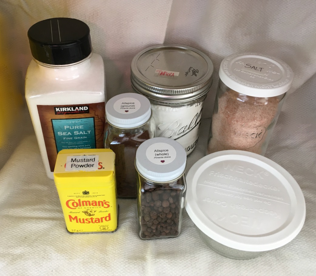  12 Gold Metal Lids for Square Spice Jars - Caps for SpiceLuxe  Jars ONLY: Home & Kitchen